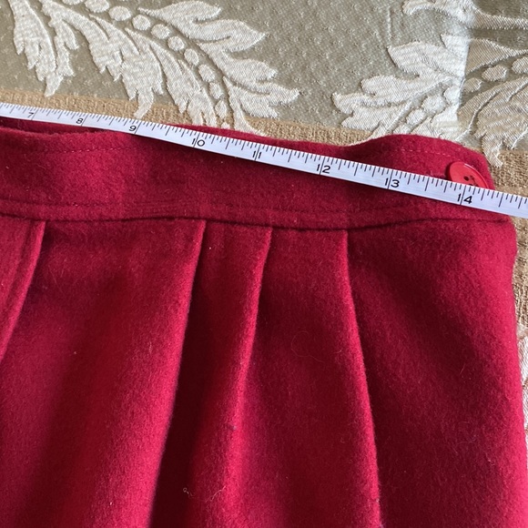 Don Sayres Skirt 100% Wool. Size 10 - Picture 6 of 6